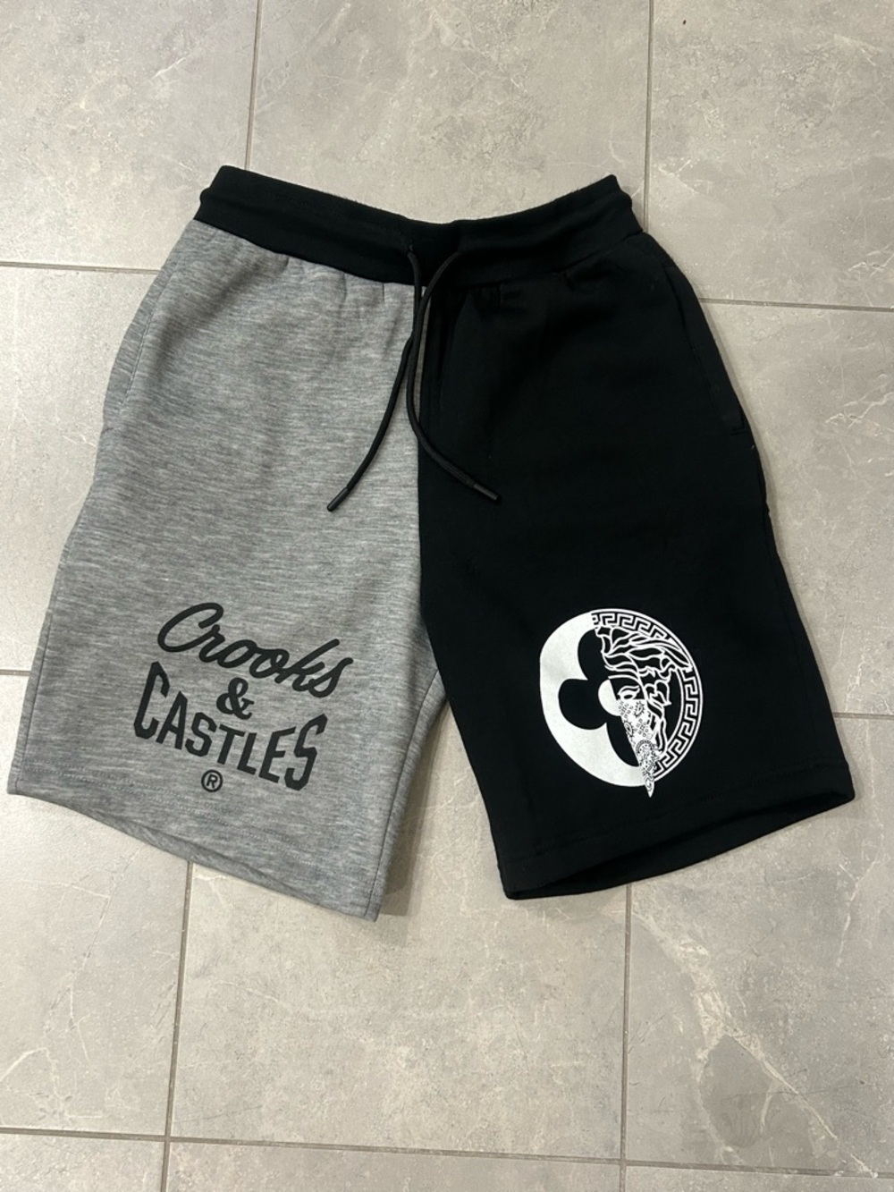 EUC Crooks & Castles Men's Half Medusa Colorblock Sweat Shorts